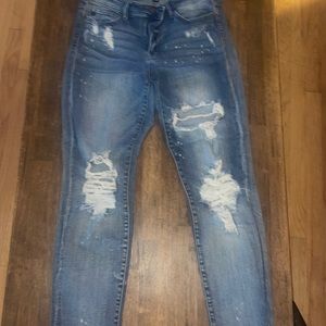 Judy Blue Destroyed Boyfriend Jean